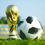 意甲联赛AC米兰圣西罗球场夜景及球迷助威画面